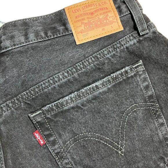 Levis 501 Shorts‎ Women’s 33 Black Distressed Button Fly High Waisted Dark Wash - Picture 8 of 9